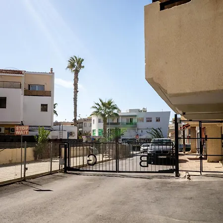Byzantium Retreat 1br, Paphos, Near Faros *
