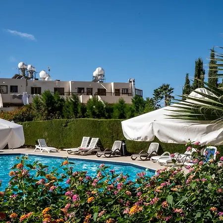 Byzantium Retreat 1br, Paphos, Near Faros